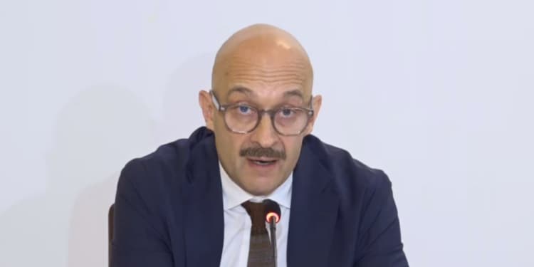 Avokati britanik i Veliajt: Paraburgimi është i paligjshëm, të lirohet menjëherë për të vijuar mandatin
